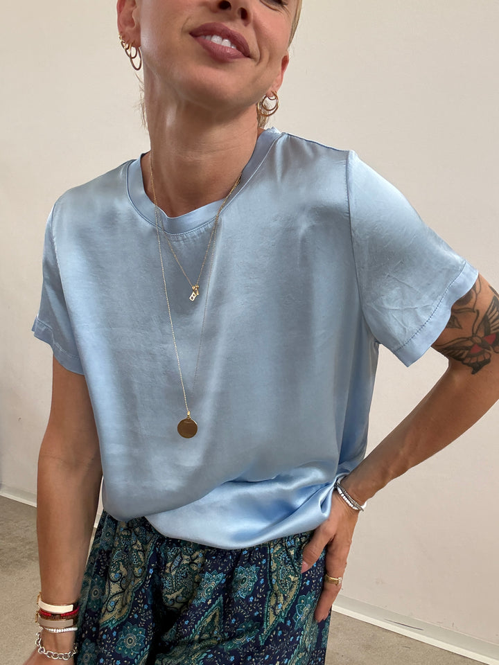 TSHIRT BETTA SATIN CELESTE