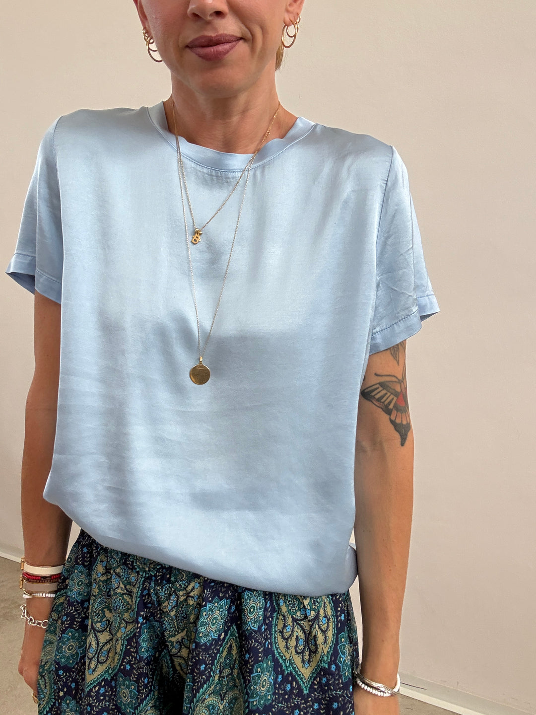TSHIRT BETTA SATIN CELESTE
