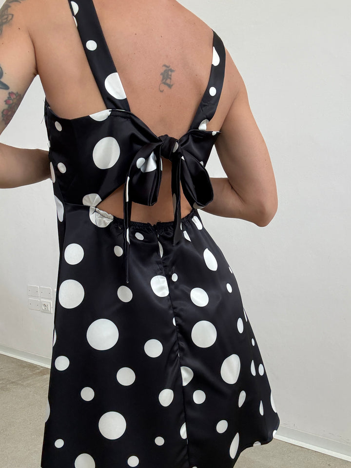 ABITO POIS CORTO NERO