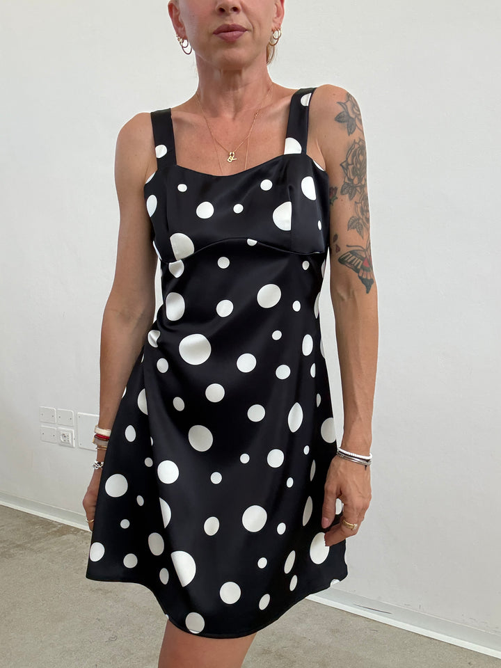 ABITO POIS CORTO NERO