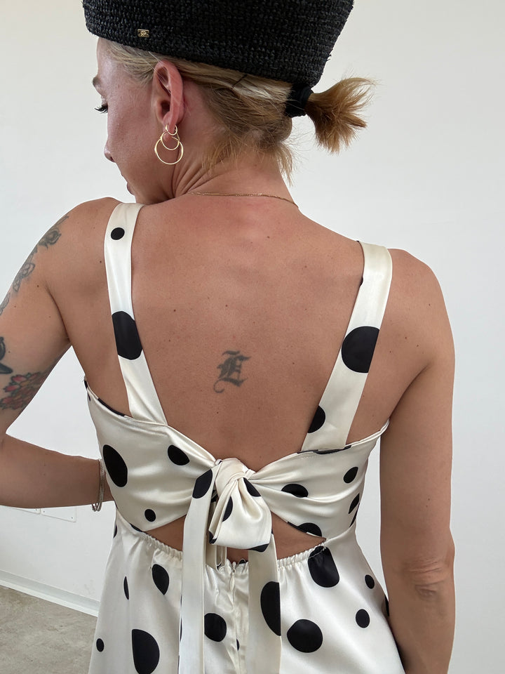 ABITO POIS CORTO BIANCO