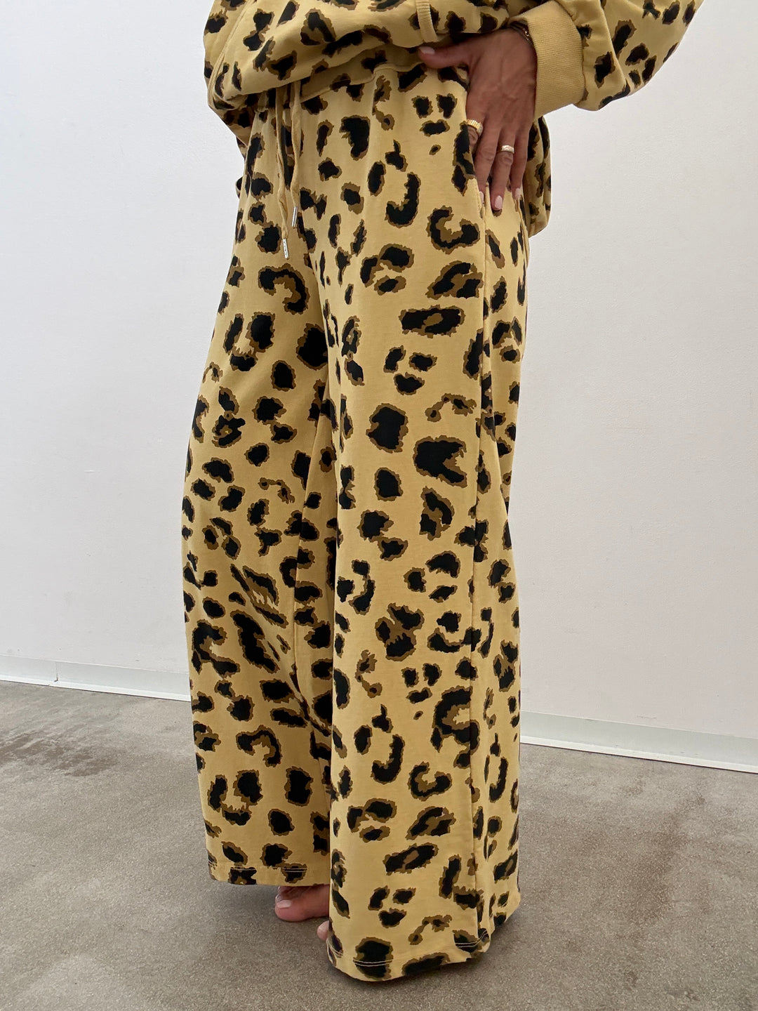 PANTA JOGGER PALAZZO MACU BANANA