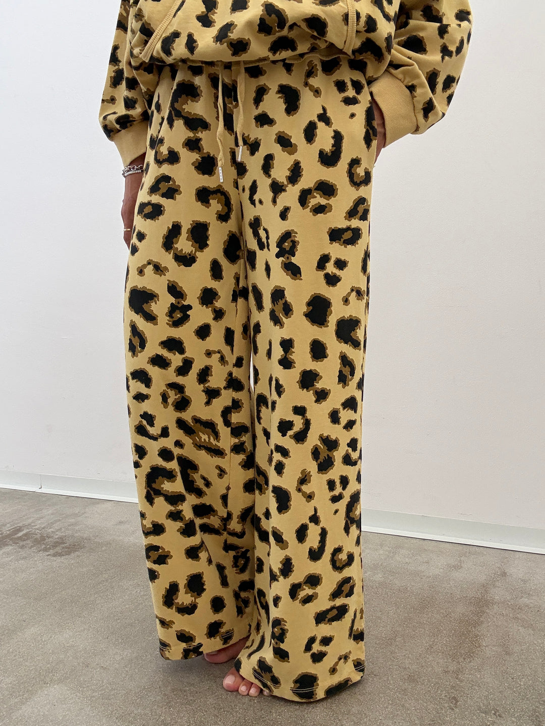 PANTA JOGGER PALAZZO MACU BANANA
