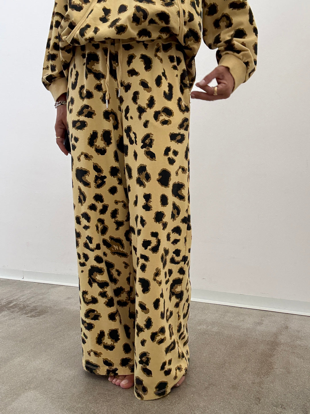 PANTA JOGGER PALAZZO MACU BANANA