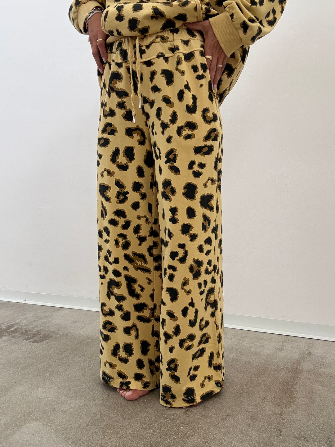 PANTA JOGGER PALAZZO MACU BANANA