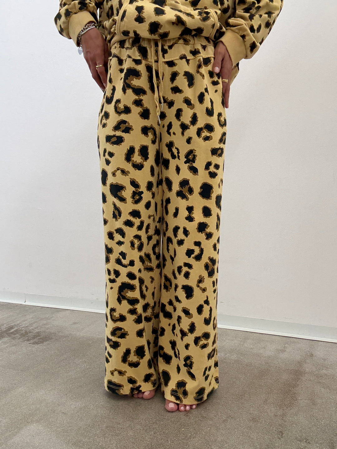 PANTA JOGGER PALAZZO MACU BANANA