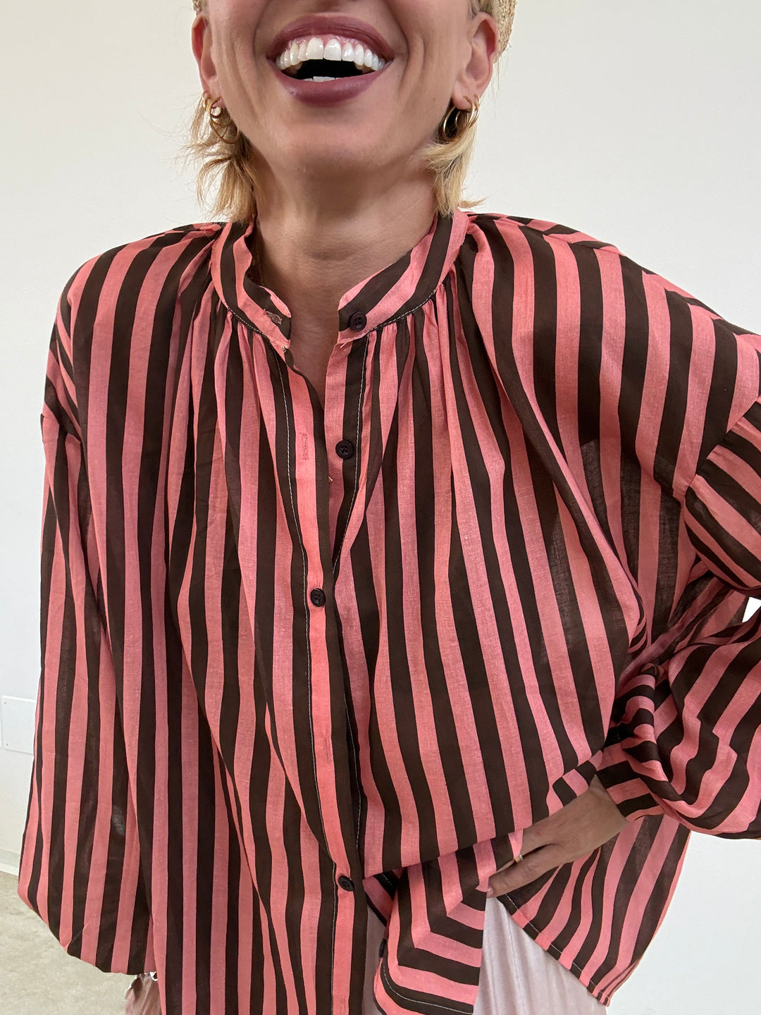 CAMICIA MUSSOLA RIGA CIOCCO/FRAGOLA