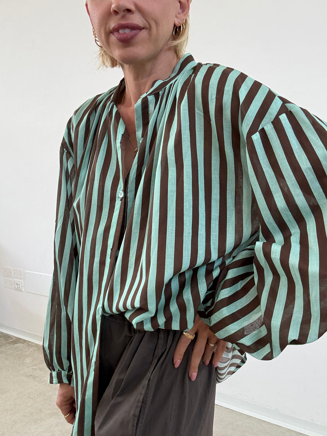 CAMICIA MUSSOLA RIGA MENTA/CIOCCO