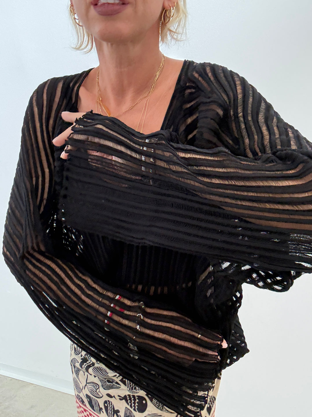 MAGLIA ISLA TRAFORATA NERA