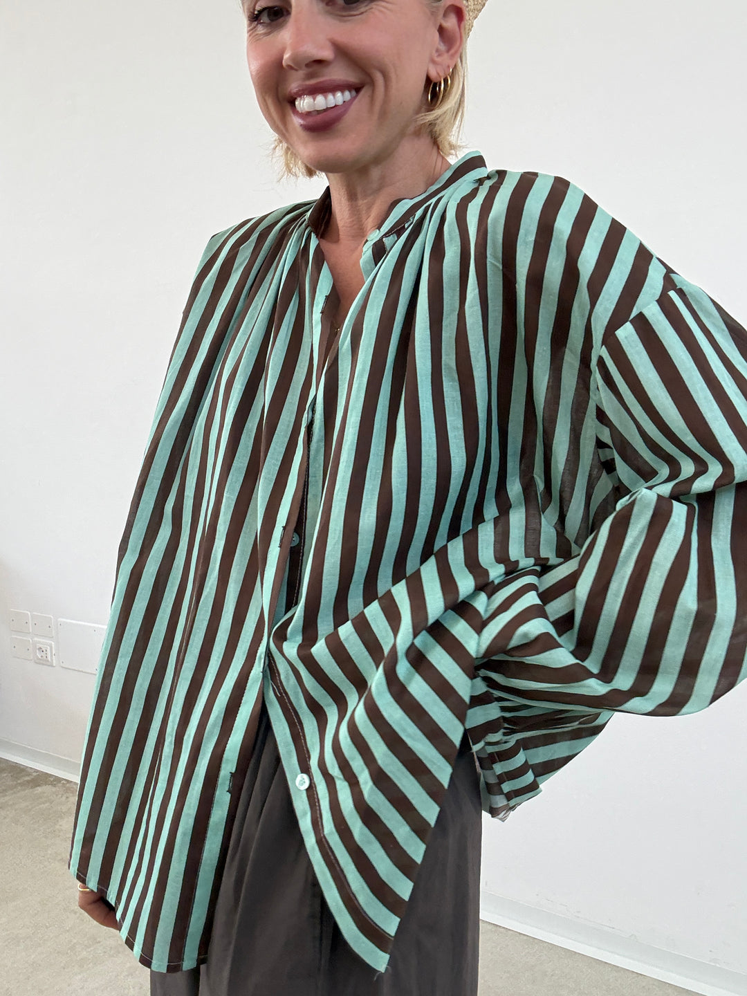 CAMICIA MUSSOLA RIGA MENTA/CIOCCO