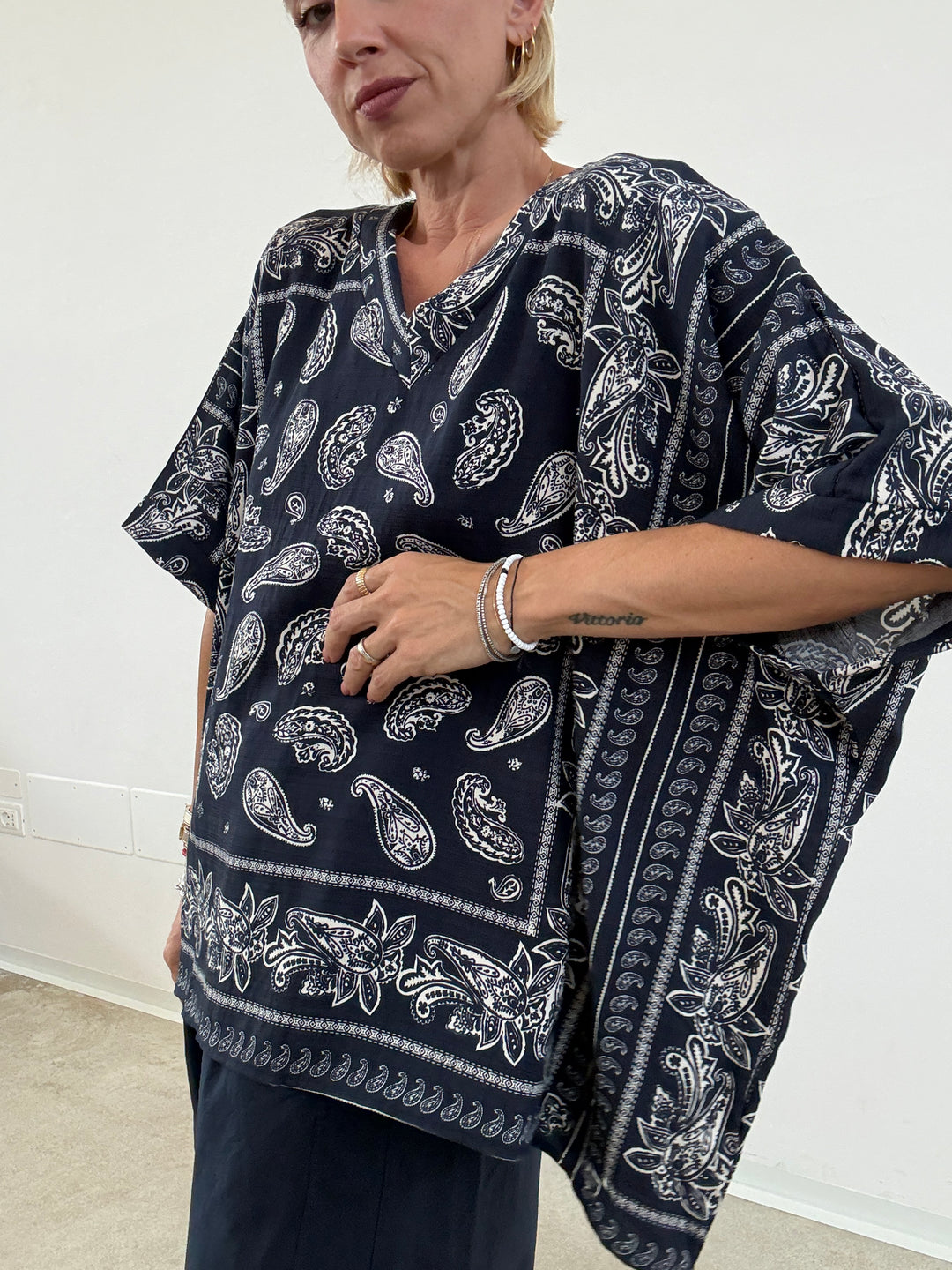 MAGLIA PAISLEY BLU