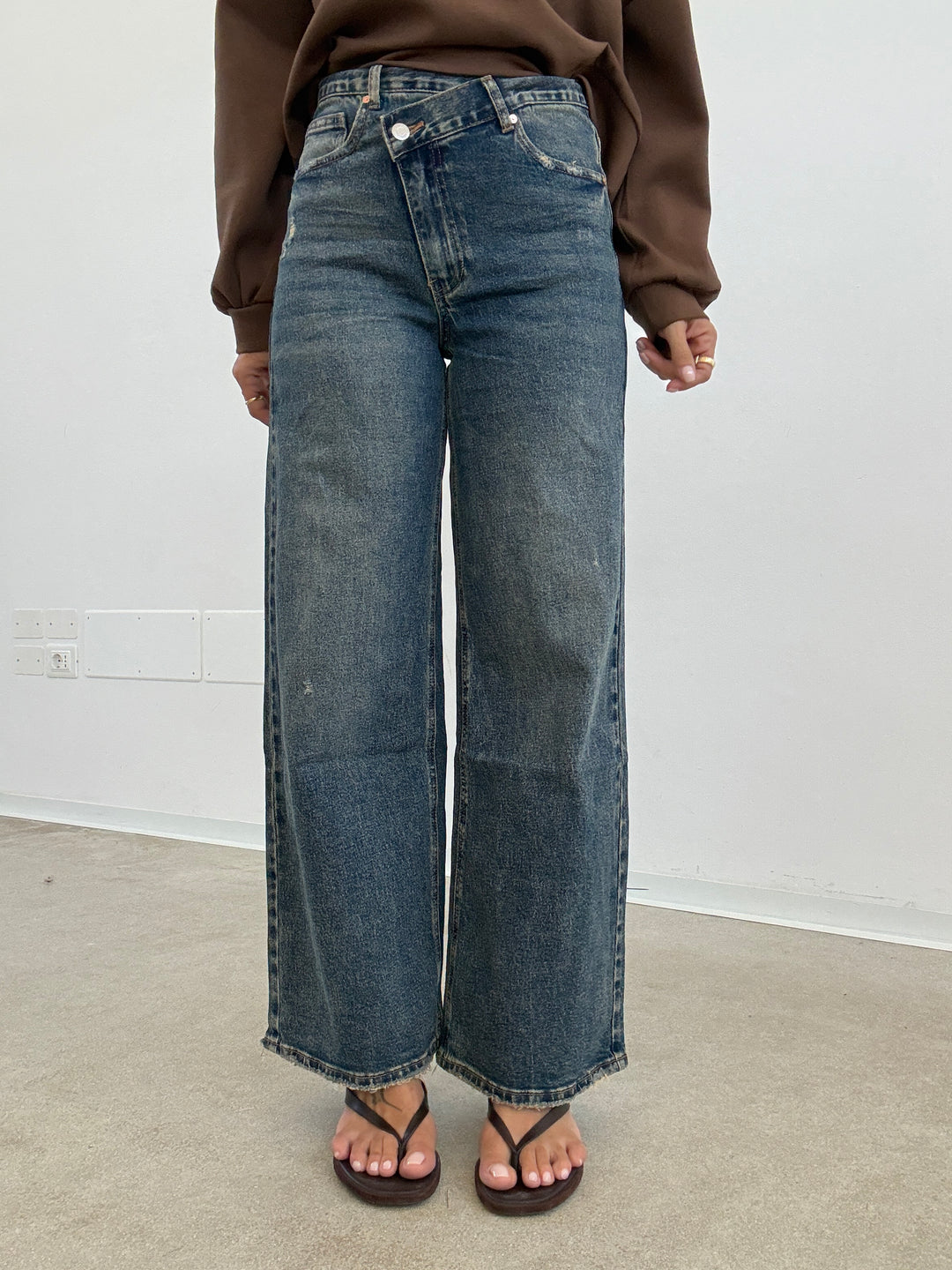 DENIM BOTTONE TRASVERSALE SABBIATO