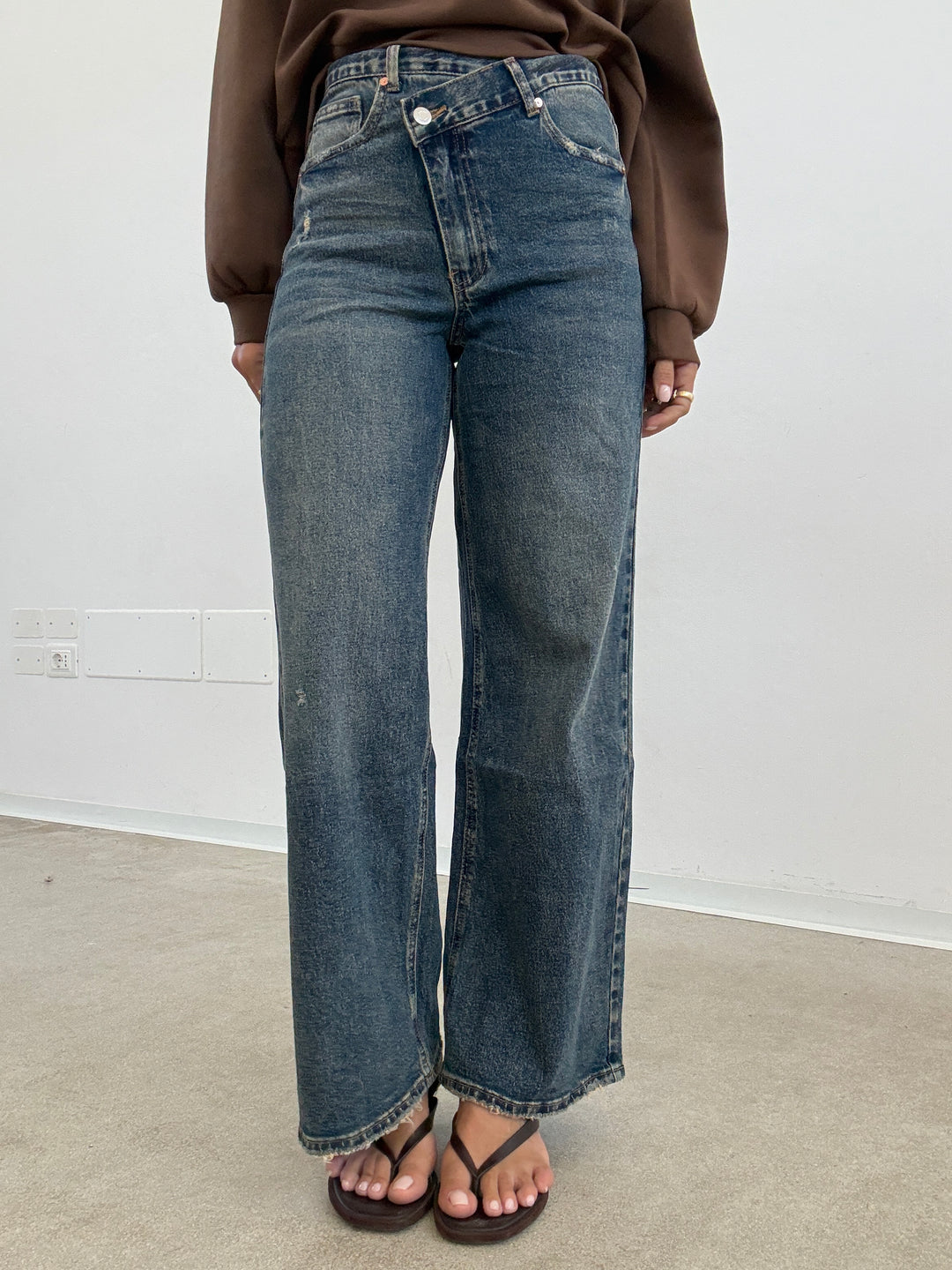 DENIM BOTTONE TRASVERSALE SABBIATO