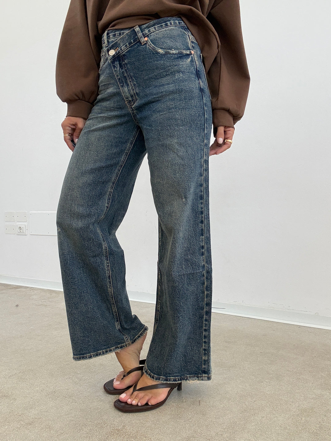 DENIM BOTTONE TRASVERSALE SABBIATO