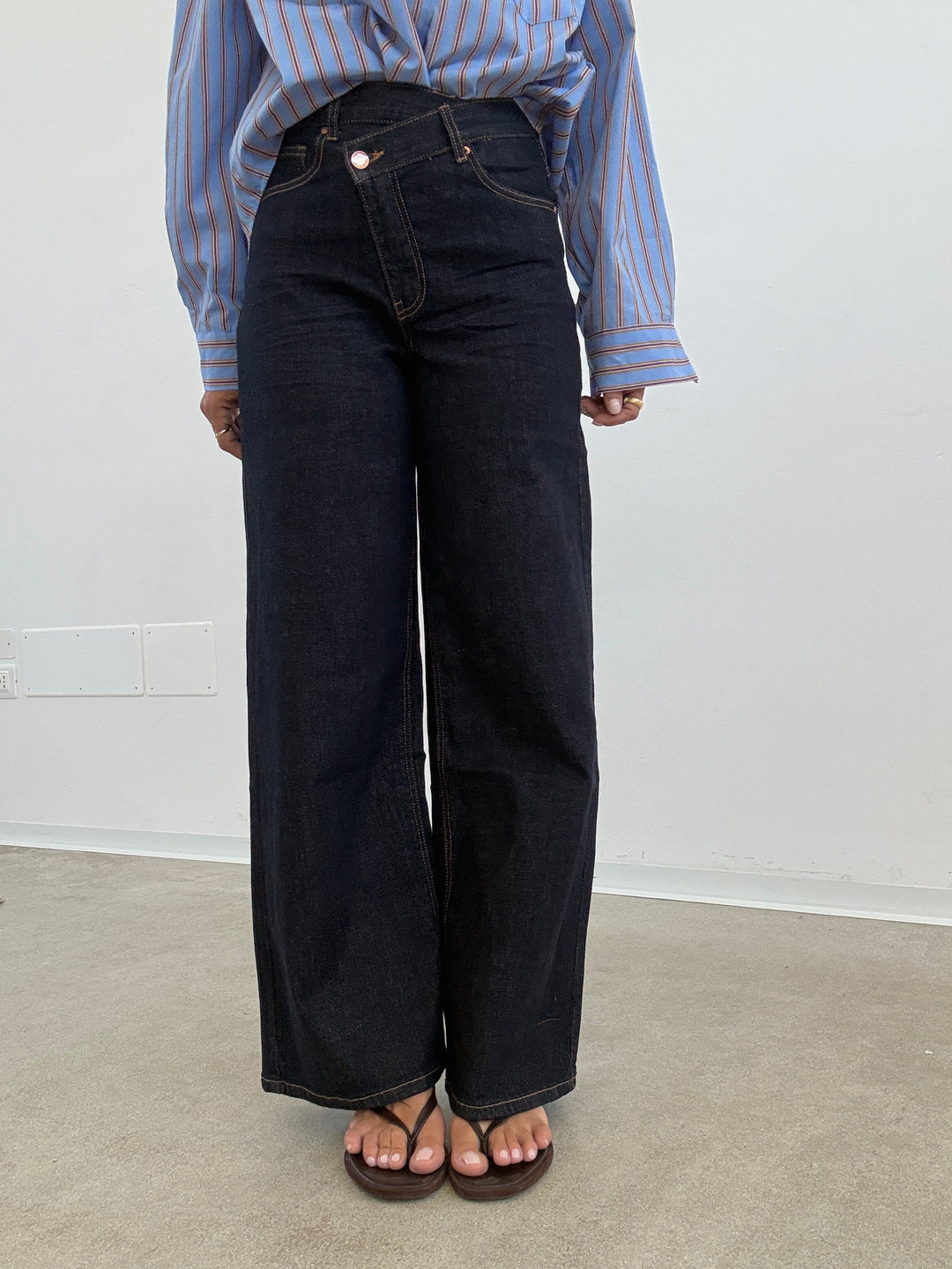 DENIM BOTTONE TRASVERSALE DARK BLUE