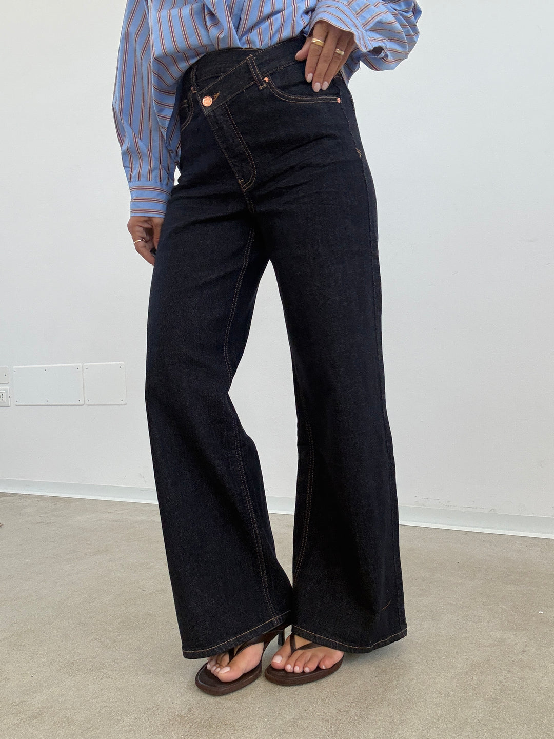 DENIM BOTTONE TRASVERSALE DARK BLUE