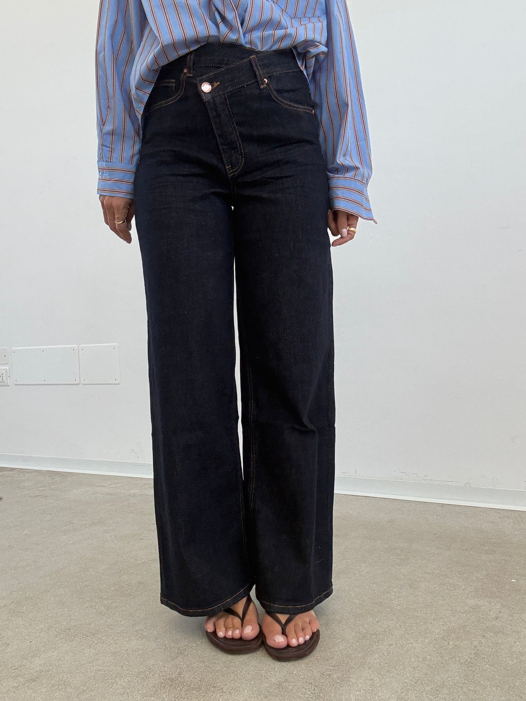 DENIM BOTTONE TRASVERSALE DARK BLUE