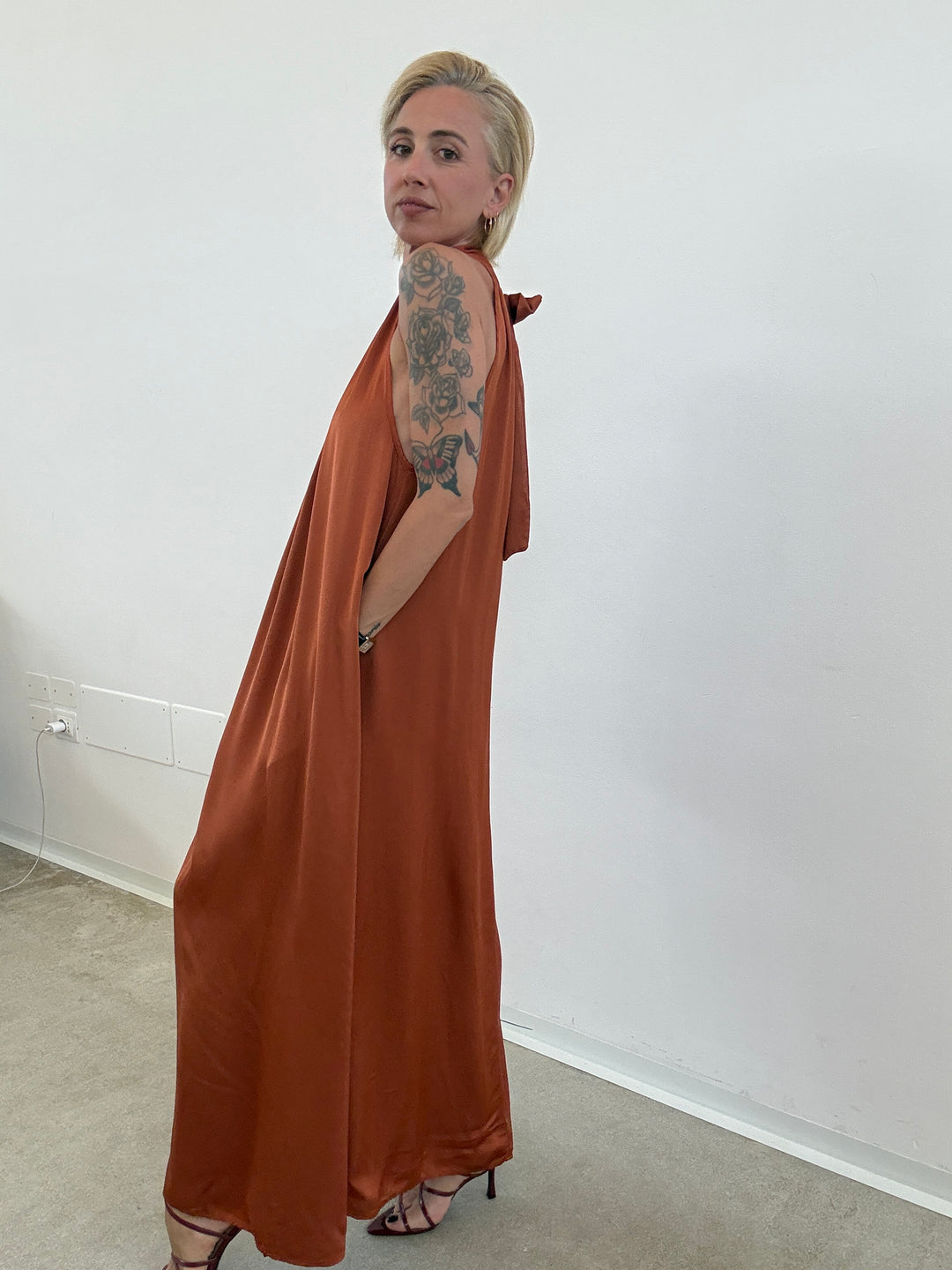 ABITO GINNY SATIN RUST