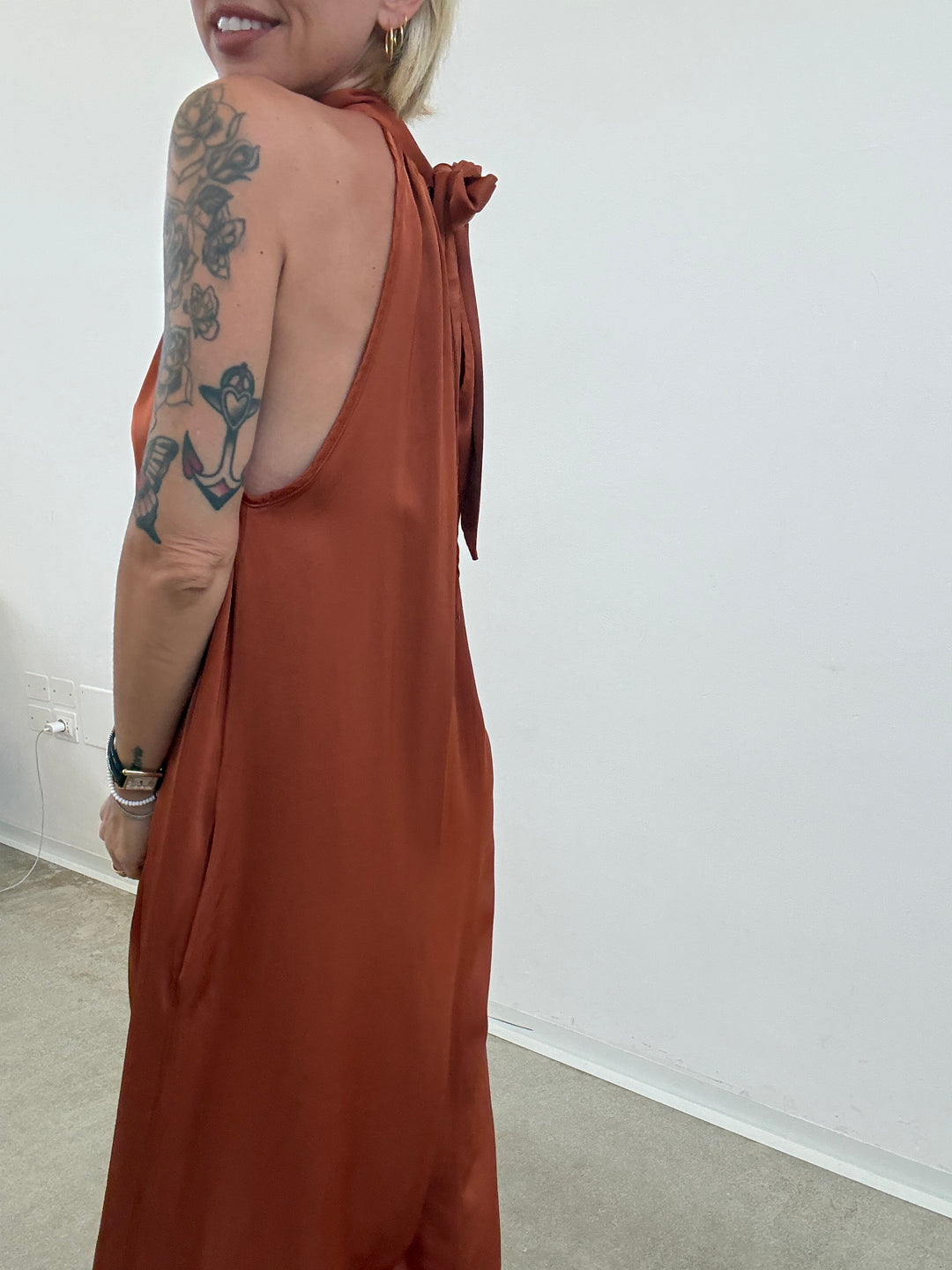 ABITO GINNY SATIN RUST
