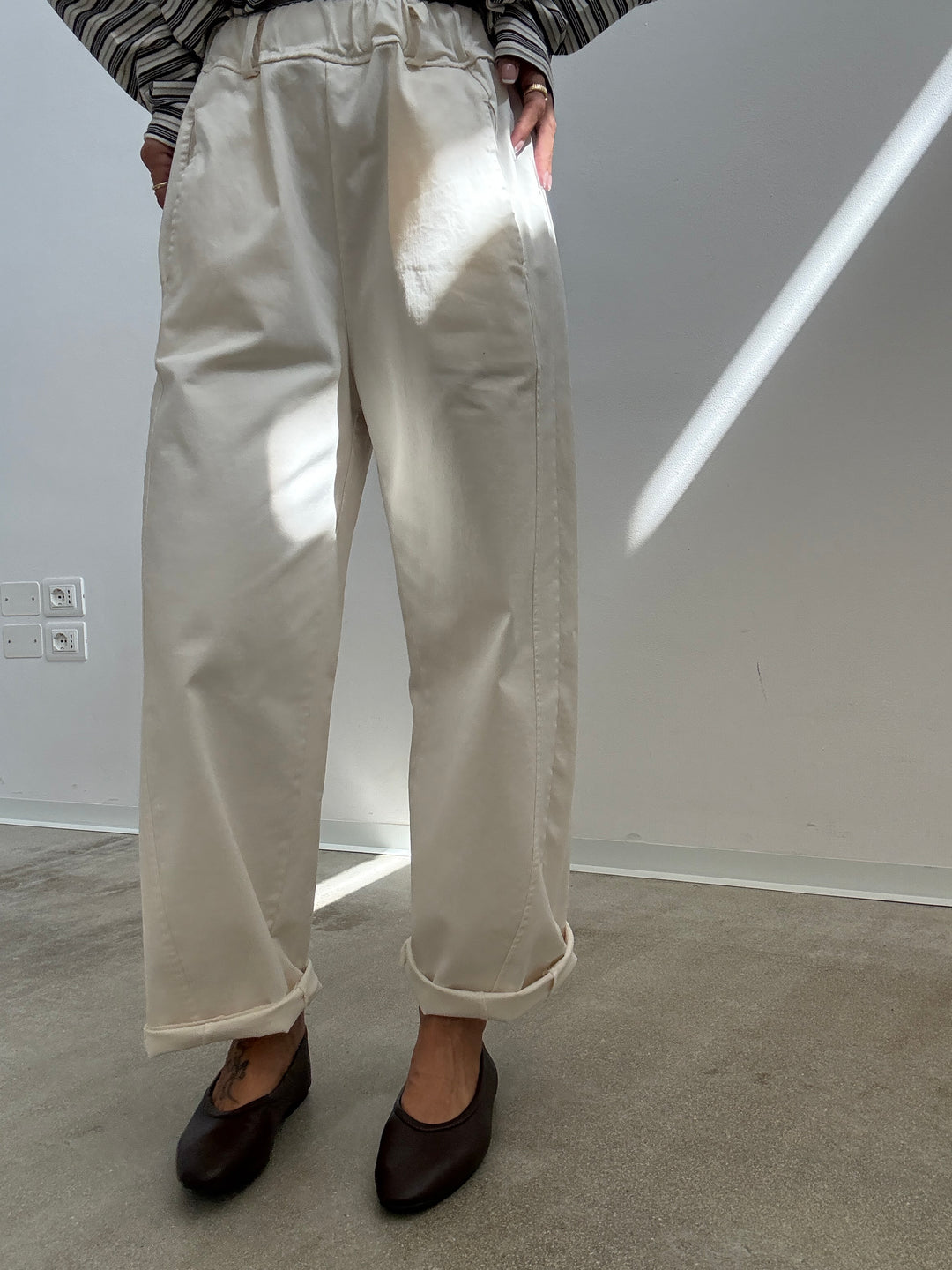 PANTALONE EMI LATTE