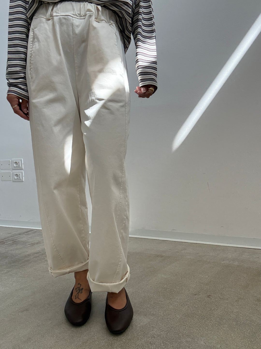 PANTALONE EMI LATTE