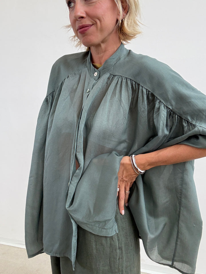 CAMICIA SCATOLA ORGANZA VERDE MILI