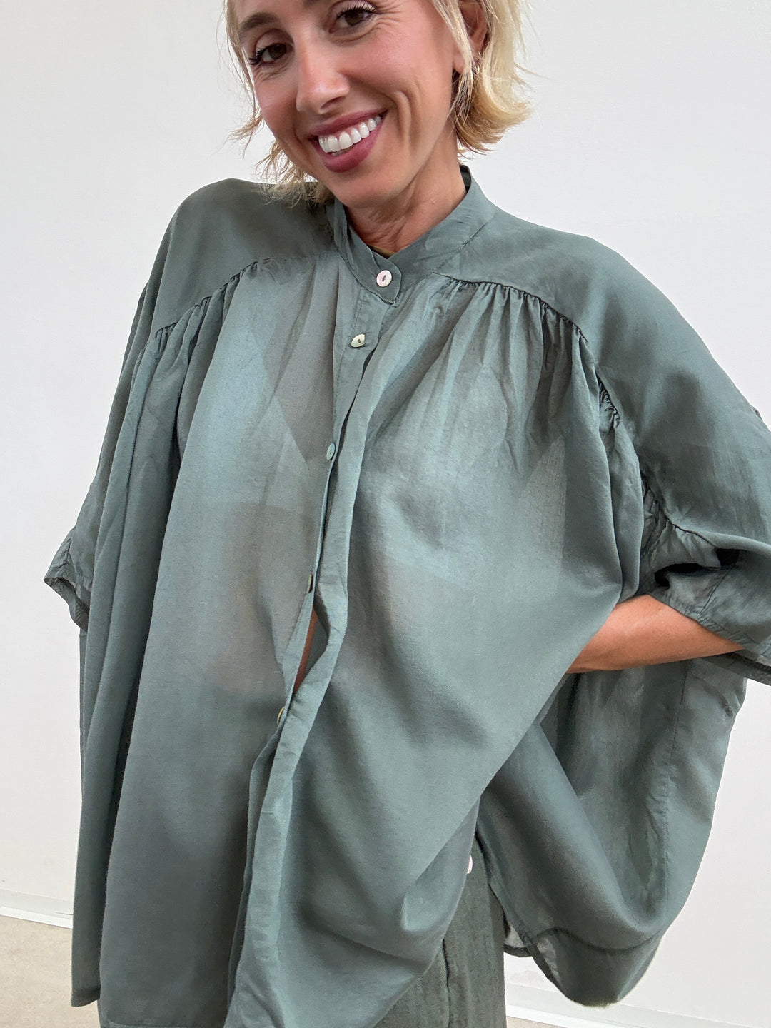 CAMICIA SCATOLA ORGANZA VERDE MILI