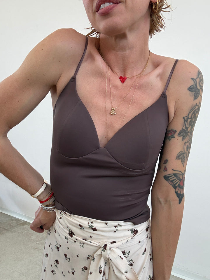 TOP SKIN BROWN