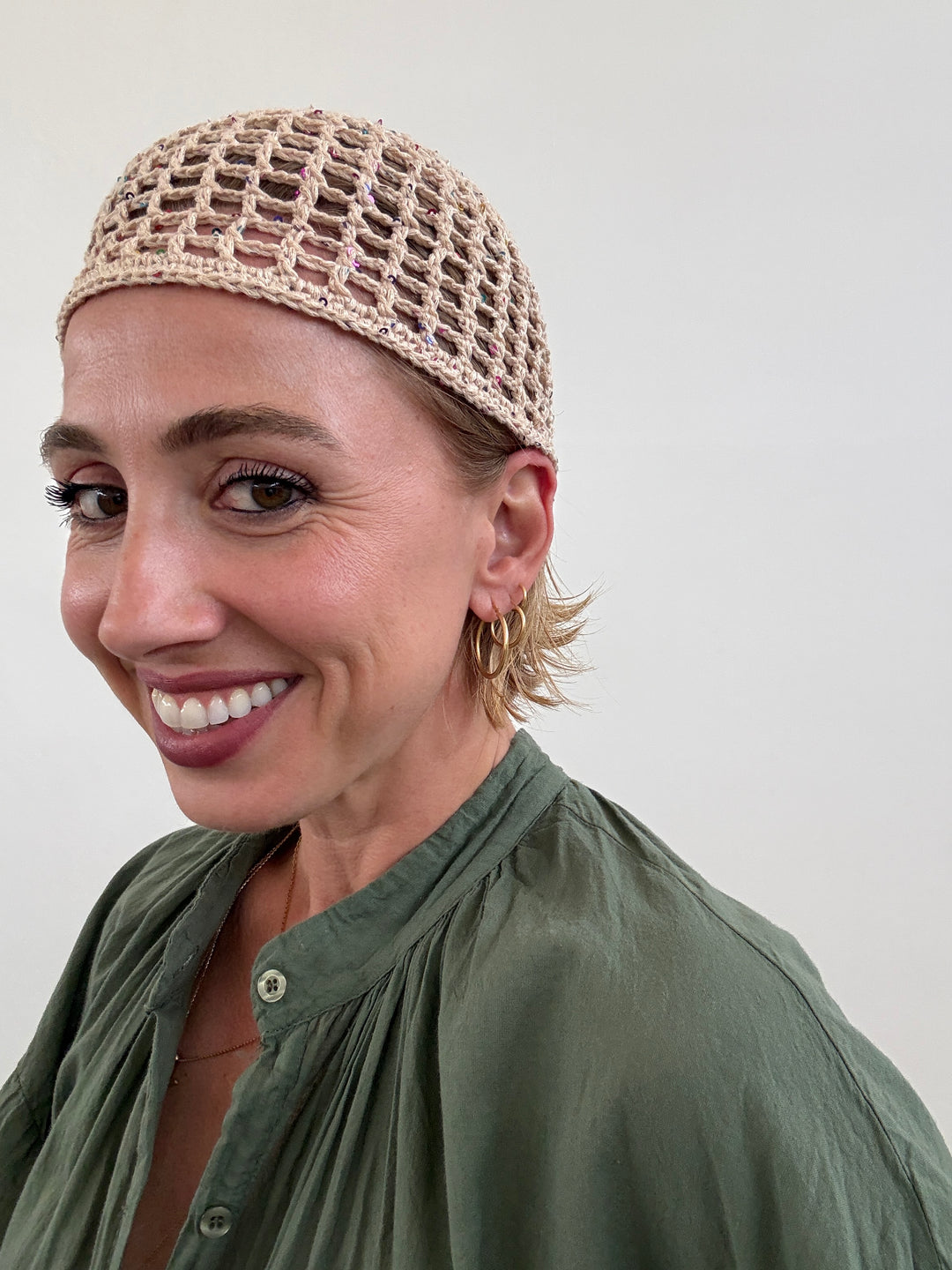 CAPPELLO UNCINETTO BEIGE GLITTER