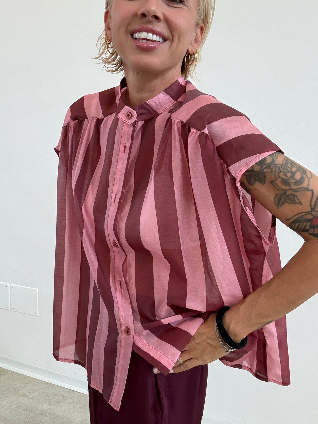 CAMICIA GIROMANICA RIGHE BORDEAUX/ROSA