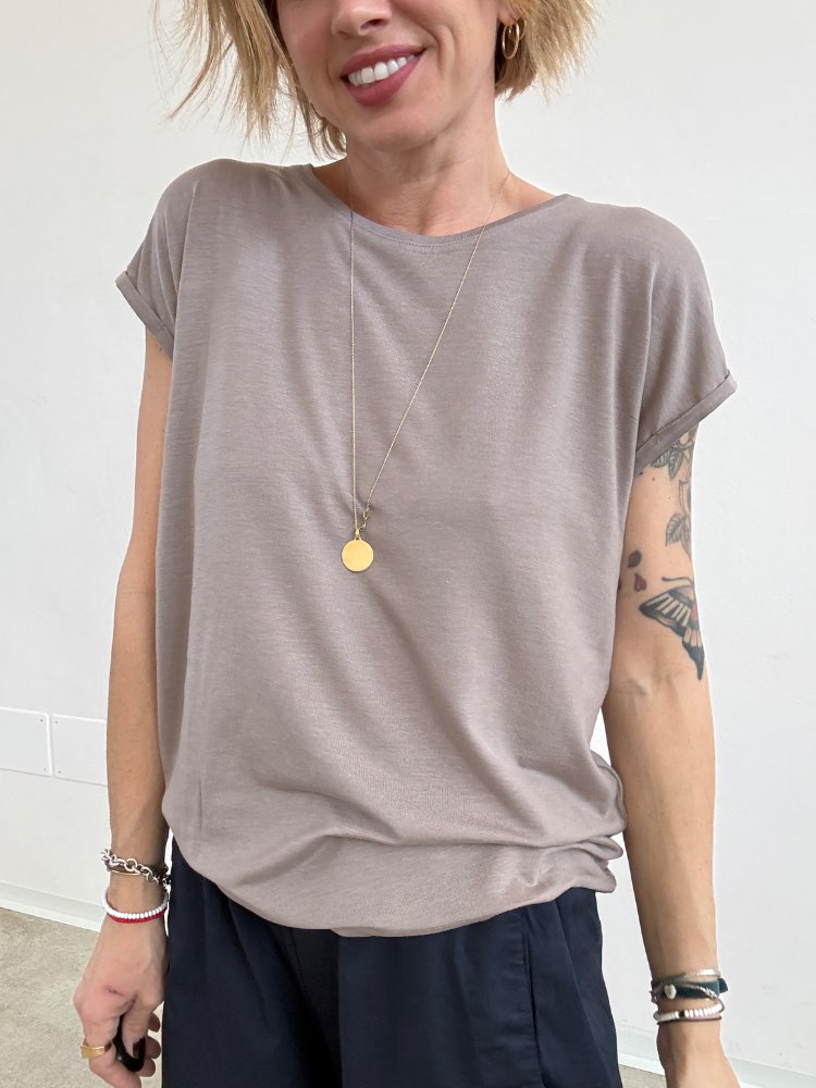 TSHIRT MAVA TAUPE;TSHIRT MAVA TAUPE;TSHIRT MAVA TAUPE;TSHIRT MAVA TAUPE;TSHIRT MAVA TAUPE;TSHIRT MAVA TAUPE;TSHIRT MAVA TAUPE;TSHIRT MAVA TAUPE;TSHIRT MAVA TAUPE;TSHIRT MAVA TAUPE;TSHIRT MAVA TAUPE;TSHIRT MAVA TAUPE