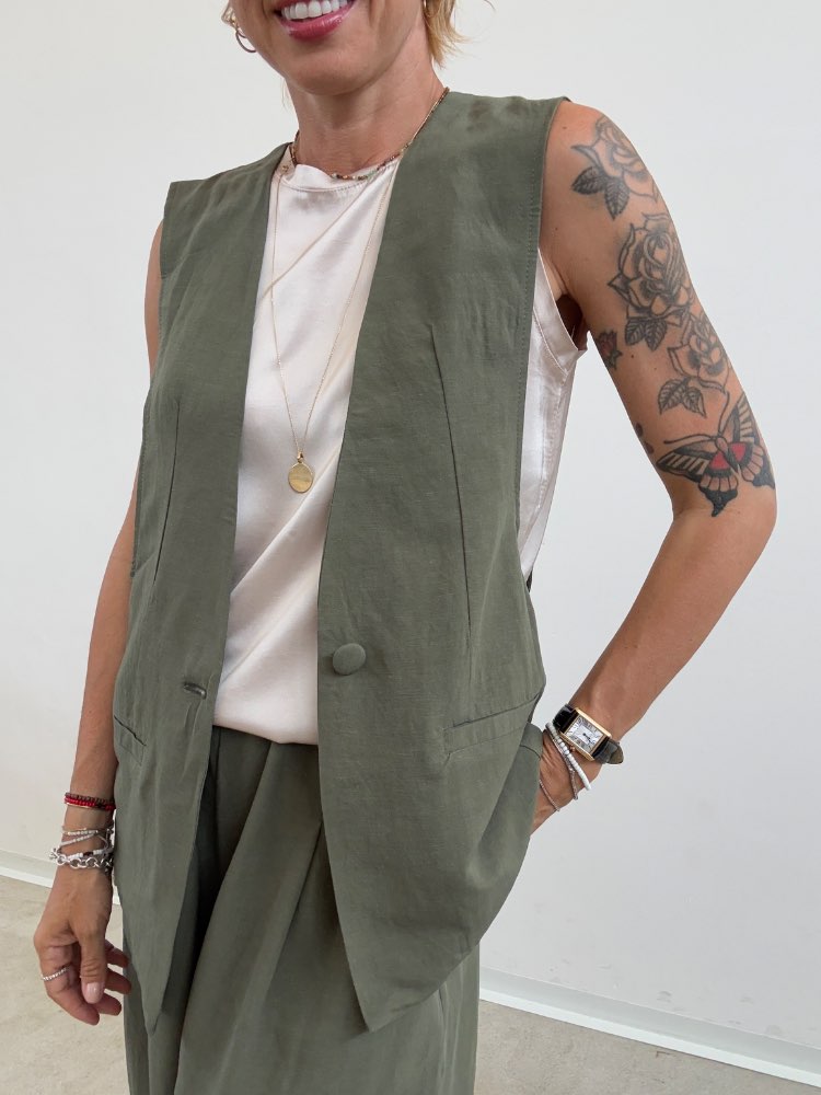 GILET ALICE LINO VISCOSA VERDE MILI;GILET ALICE LINO VISCOSA VERDE MILI;GILET ALICE LINO VISCOSA VERDE MILI;GILET ALICE LINO VISCOSA VERDE MILI;GILET ALICE LINO VISCOSA VERDE MILI;GILET ALICE LINO VISCOSA VERDE MILI;GILET ALICE LINO VISCOSA VERDE MILI;GILET ALICE LINO VISCOSA VERDE MILI;GILET ALICE LINO VISCOSA VERDE MILI