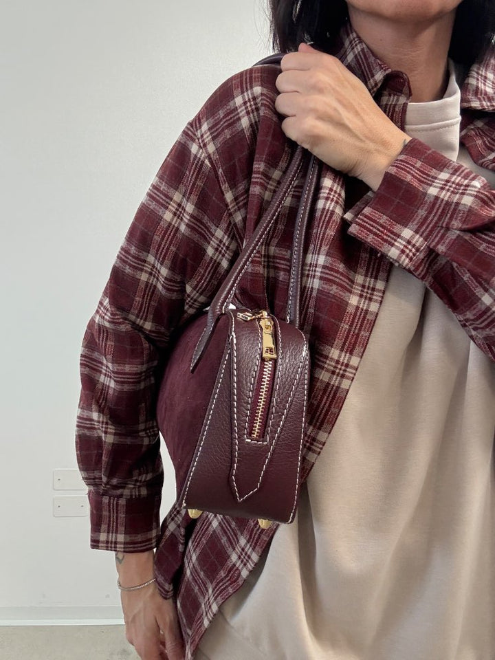 BAGUETTE CUCITURA SUEDE VINO;BAGUETTE CUCITURA SUEDE VINO;BAGUETTE CUCITURA SUEDE VINO;BAGUETTE CUCITURA SUEDE VINO;BAGUETTE CUCITURA SUEDE VINO;BAGUETTE CUCITURA SUEDE VINO;BAGUETTE CUCITURA SUEDE VINO;BAGUETTE CUCITURA SUEDE VINO