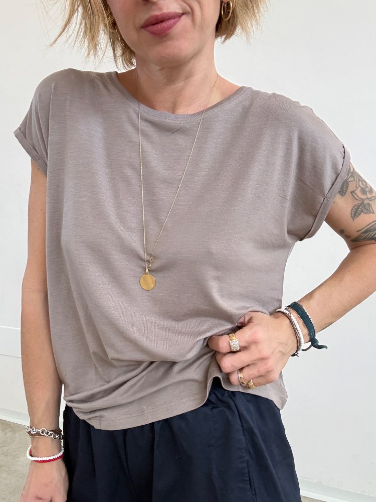 TSHIRT MAVA TAUPE;TSHIRT MAVA TAUPE;TSHIRT MAVA TAUPE;TSHIRT MAVA TAUPE;TSHIRT MAVA TAUPE;TSHIRT MAVA TAUPE;TSHIRT MAVA TAUPE;TSHIRT MAVA TAUPE;TSHIRT MAVA TAUPE;TSHIRT MAVA TAUPE;TSHIRT MAVA TAUPE;TSHIRT MAVA TAUPE