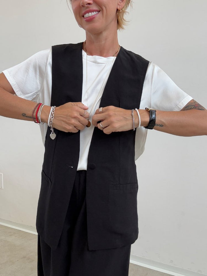 GILET ALICE LINO VISCOSA NERO;GILET ALICE LINO VISCOSA NERO;GILET ALICE LINO VISCOSA NERO;GILET ALICE LINO VISCOSA NERO;GILET ALICE LINO VISCOSA NERO;GILET ALICE LINO VISCOSA NERO;GILET ALICE LINO VISCOSA NERO;GILET ALICE LINO VISCOSA NERO